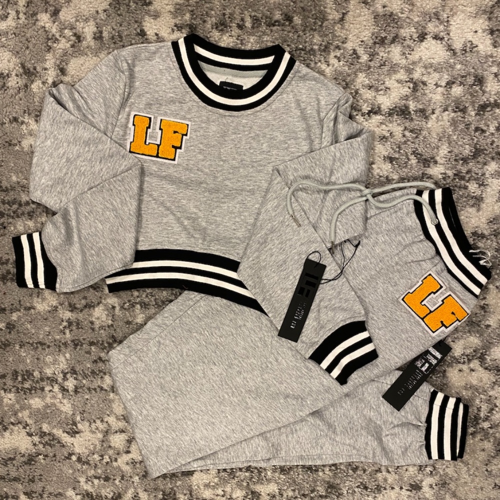 Sweatsuit - Picture 1 of 5